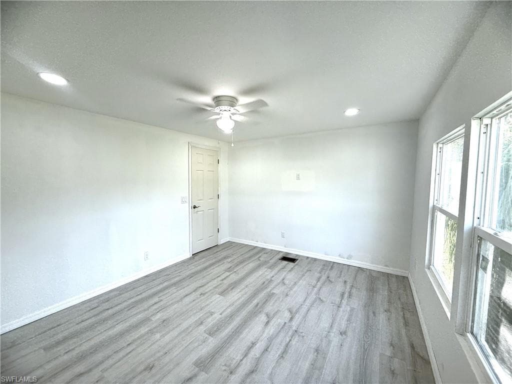 1982 Laurel LN, NORTH FORT MYERS FL 33917-17