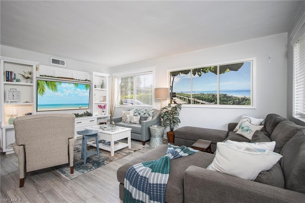 766 Central AVE # 112, NAPLES FL 34102-1