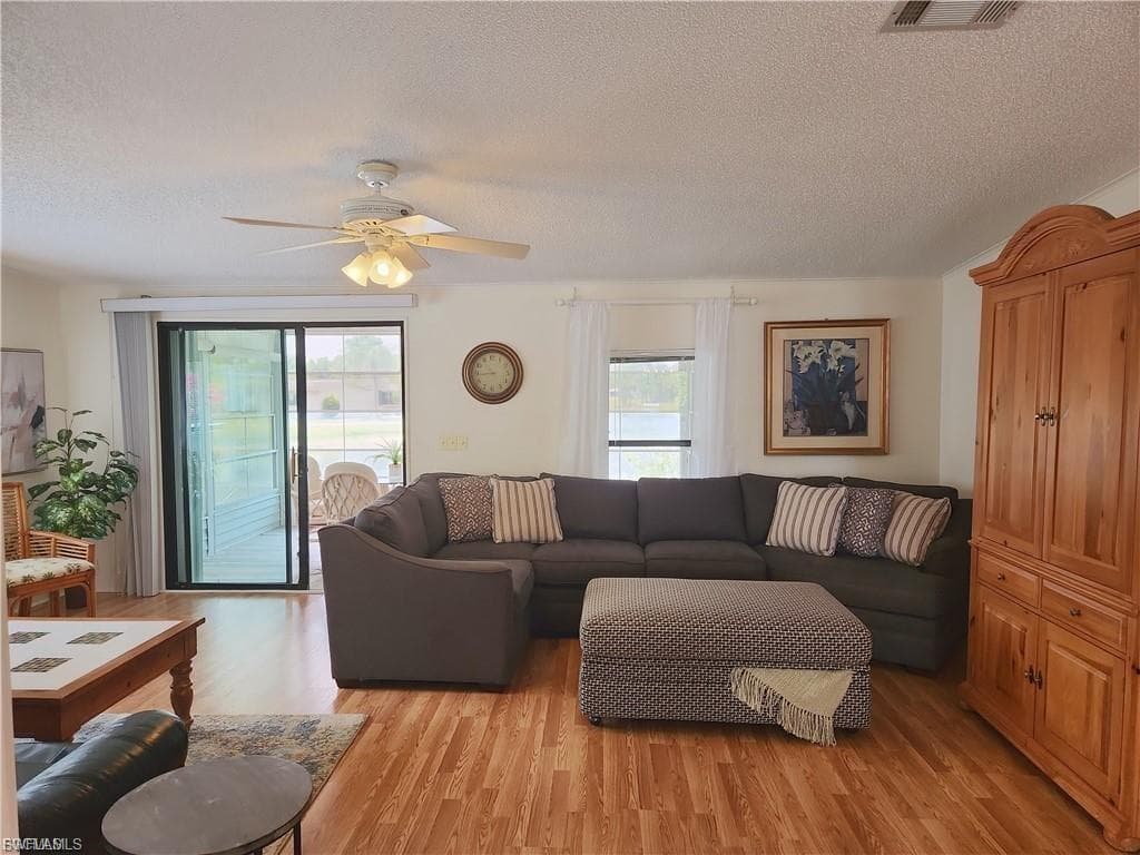 10401 Circle Pine RD, NORTH FORT MYERS FL 33903-5