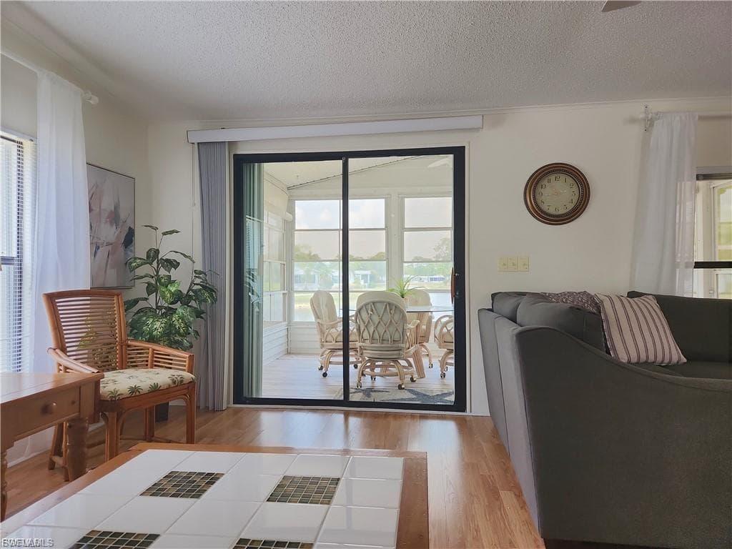 10401 Circle Pine RD, NORTH FORT MYERS FL 33903-9