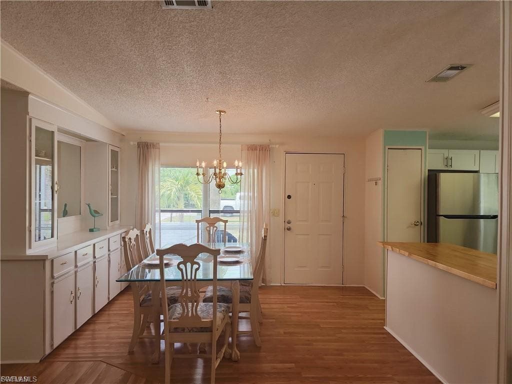 10401 Circle Pine RD, NORTH FORT MYERS FL 33903-10