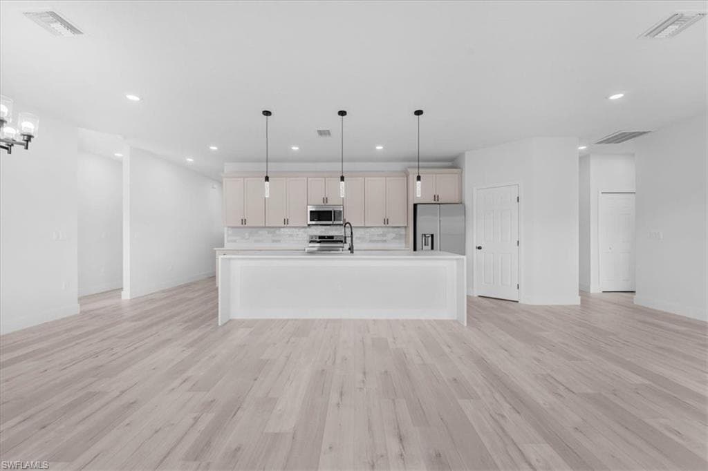 4859 San Ignacio DR, SEBRING FL 33872-3