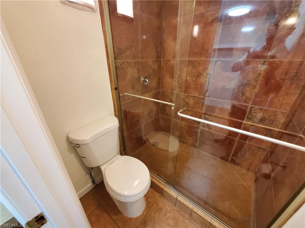 2366 E Mall DR # 421, FORT MYERS FL 33901-12