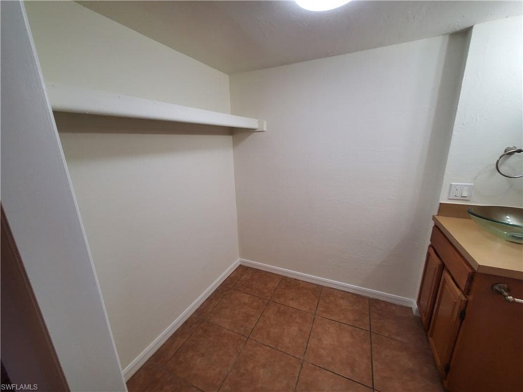 2366 E Mall DR # 421, FORT MYERS FL 33901-10