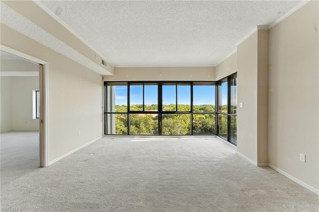 900 Arbor Lake DR # 501, NAPLES FL 34110-12