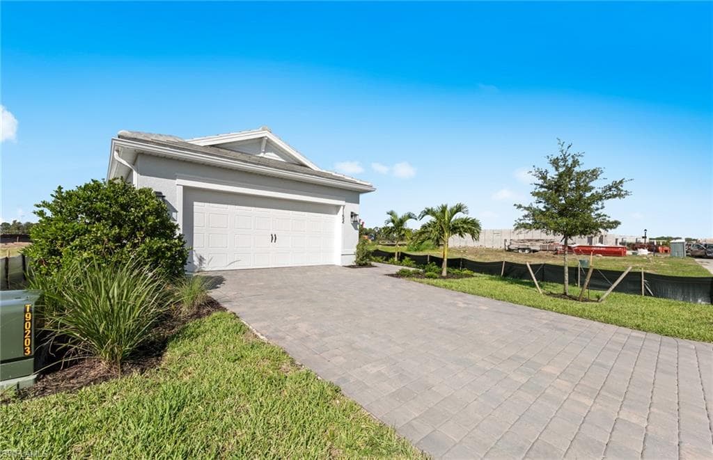 7152 Chapel Creek LN, NORTH FORT MYERS FL 33917-4