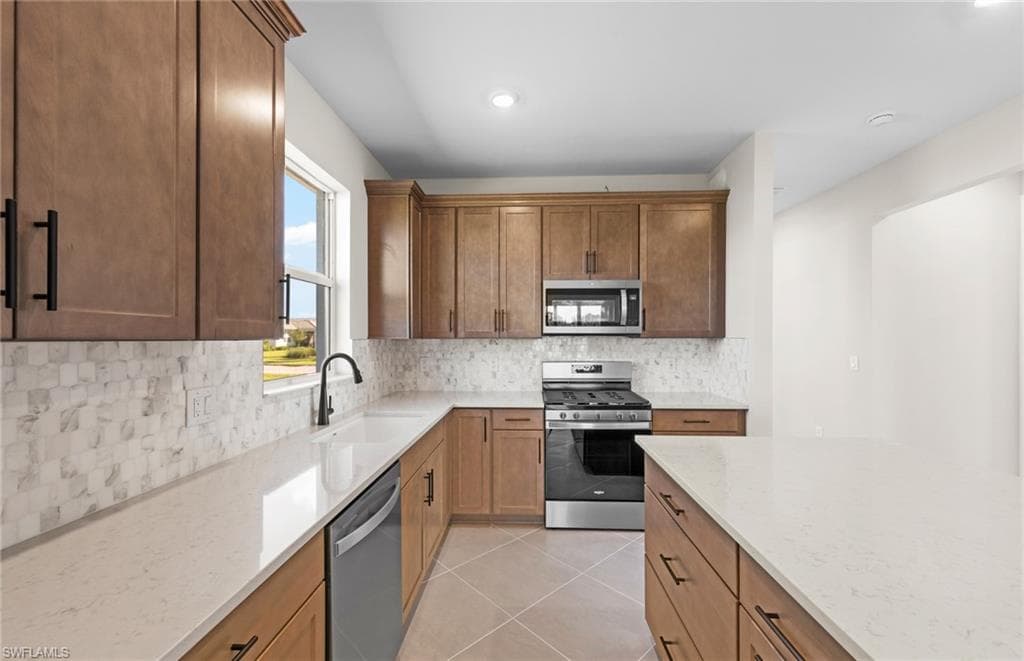 7152 Chapel Creek LN, NORTH FORT MYERS FL 33917-9