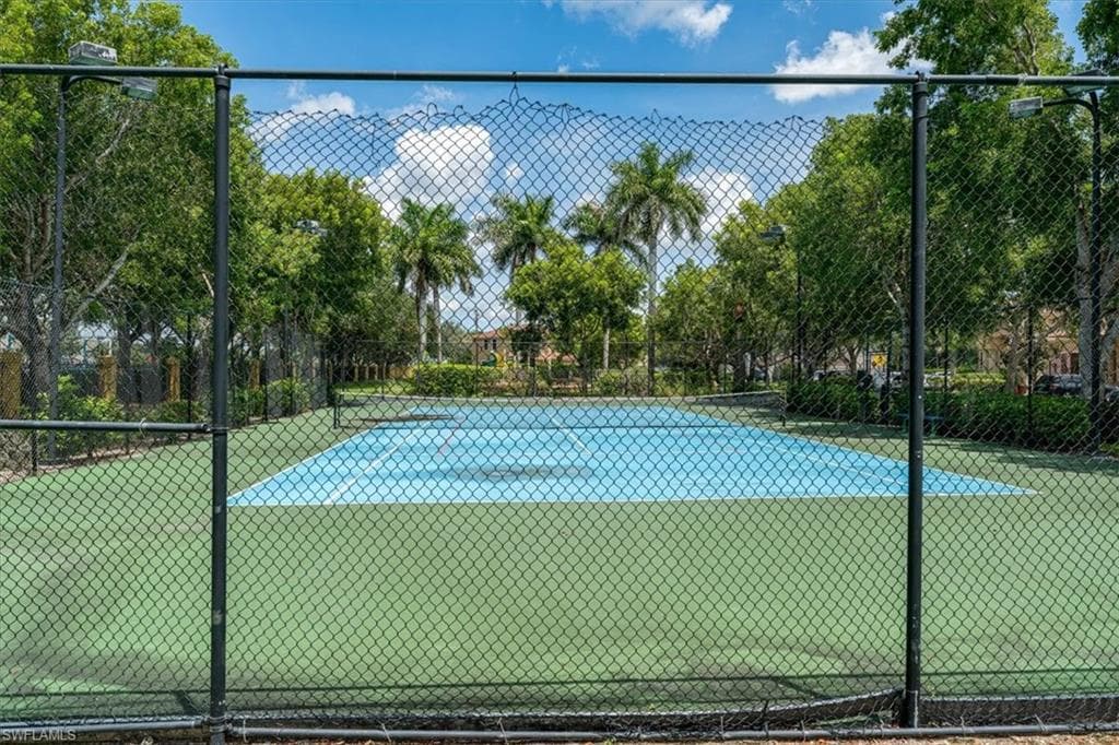 7918 BRISTOL CIR, NAPLES FL 34120-41