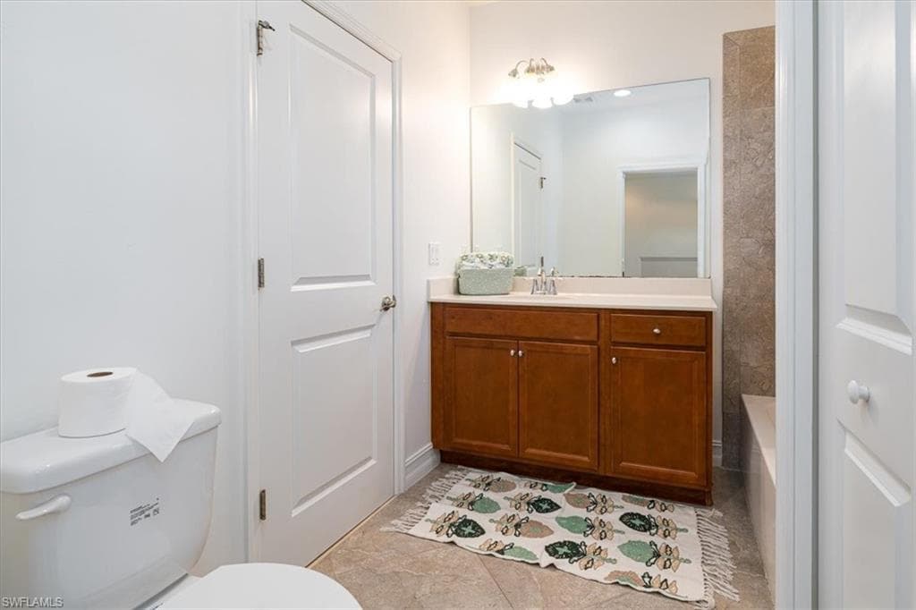 7918 BRISTOL CIR, NAPLES FL 34120-25