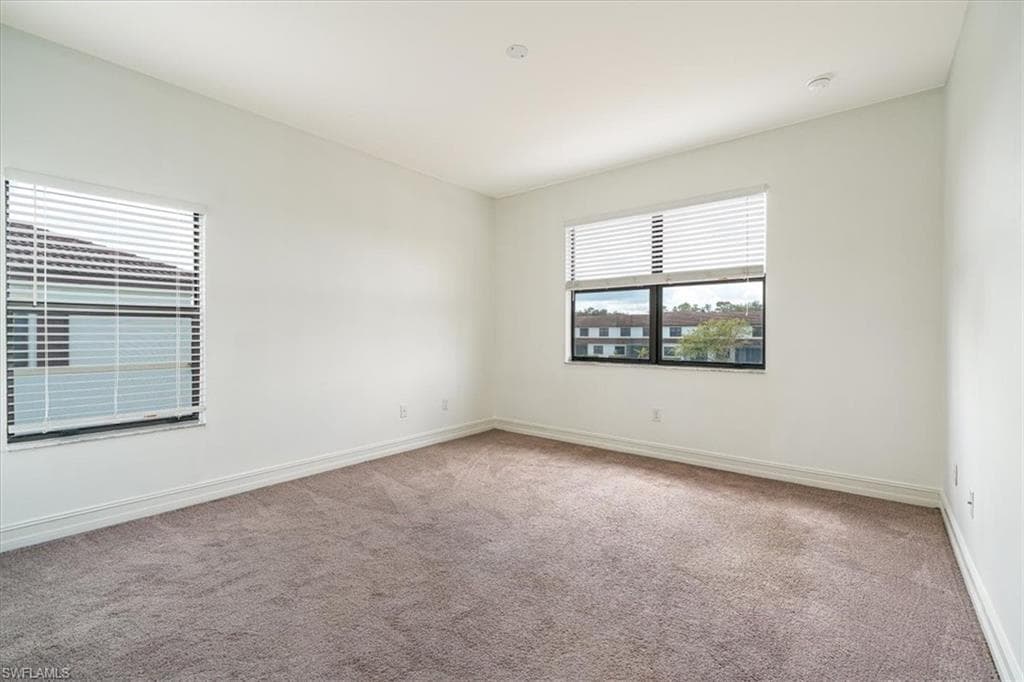 7918 BRISTOL CIR, NAPLES FL 34120-29