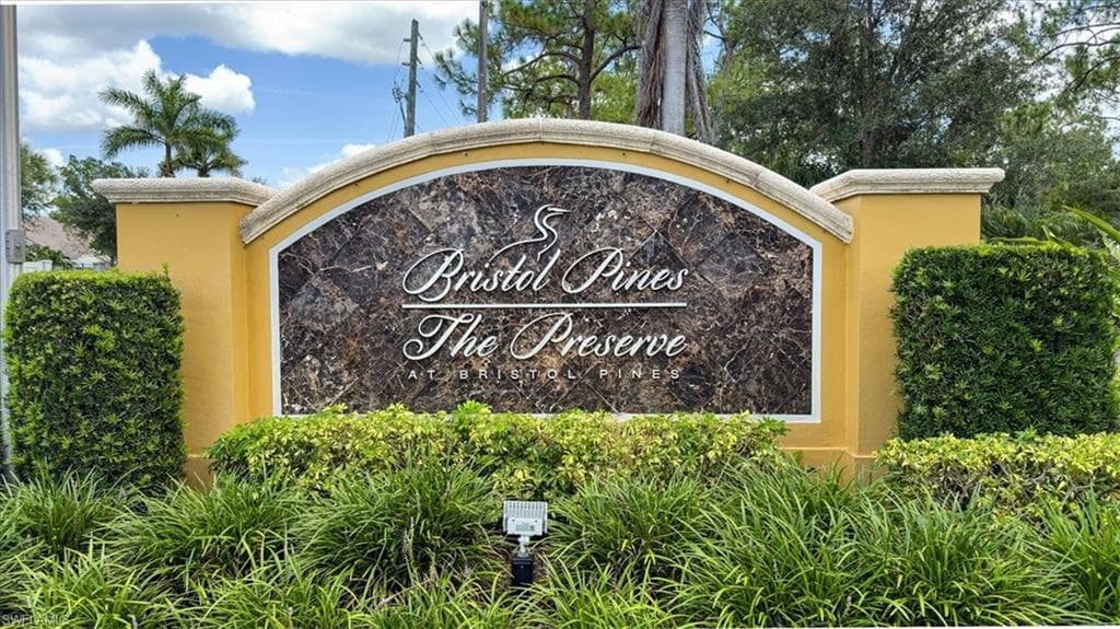 7918 BRISTOL CIR, NAPLES FL 34120-49