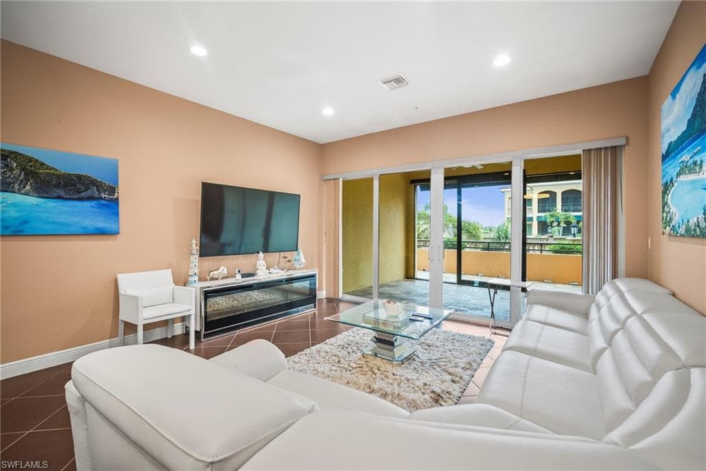 21460 Strada Nuova CIR # B213, ESTERO FL 33928-14