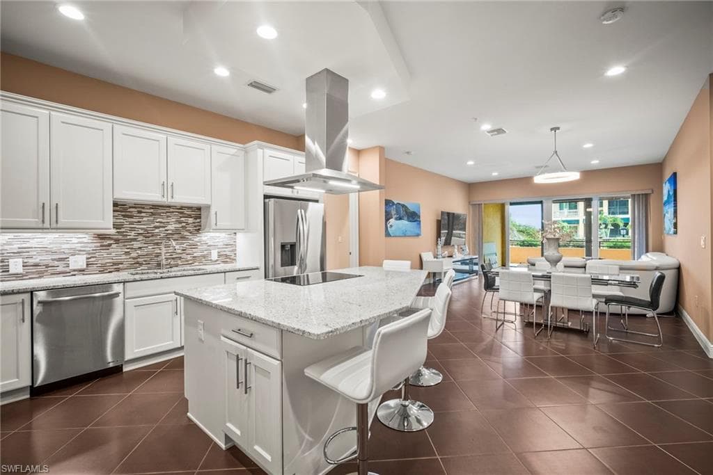 21460 Strada Nuova CIR # B213, ESTERO FL 33928-7