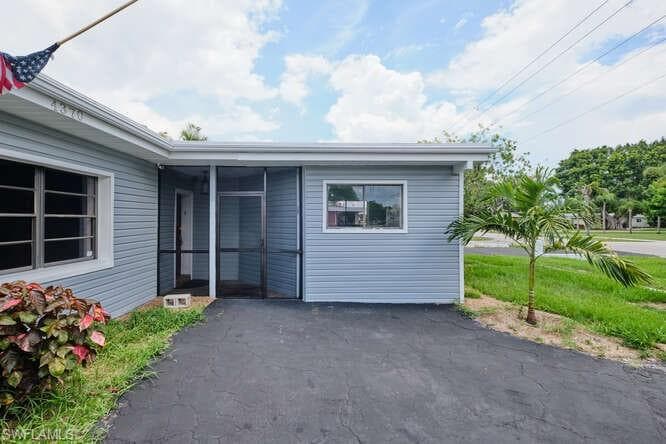 4370 Deleon ST, FORT MYERS FL 33901-2