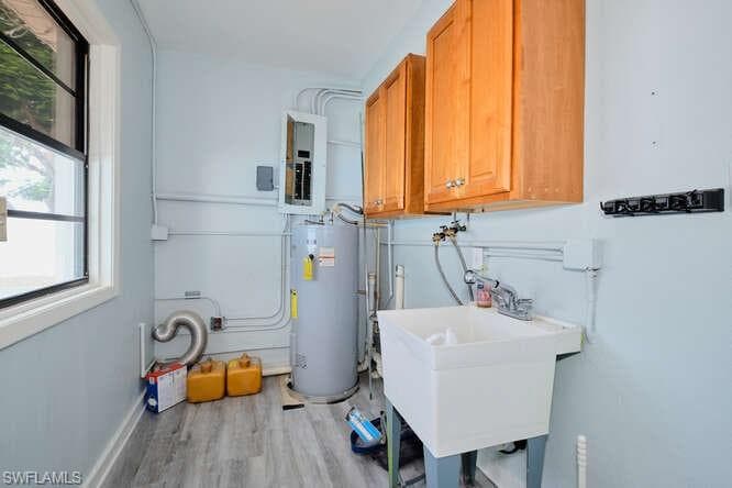 4370 Deleon ST, FORT MYERS FL 33901-33