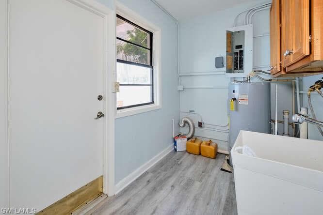 4370 Deleon ST, FORT MYERS FL 33901-34