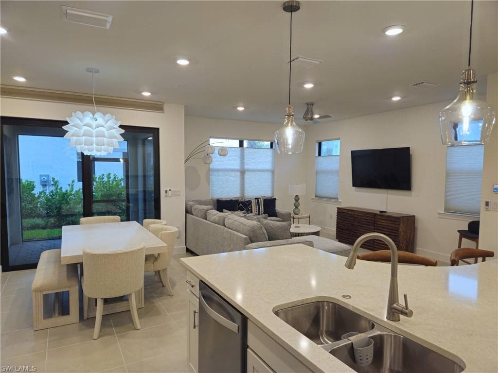 4211 SONOMA OAKS CIRCLE CIR, NAPLES FL 34119-3