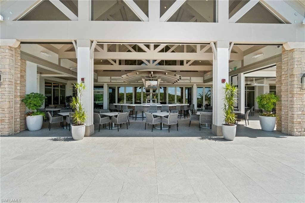 11242 Five Oaks LN, NAPLES FL 34120-41