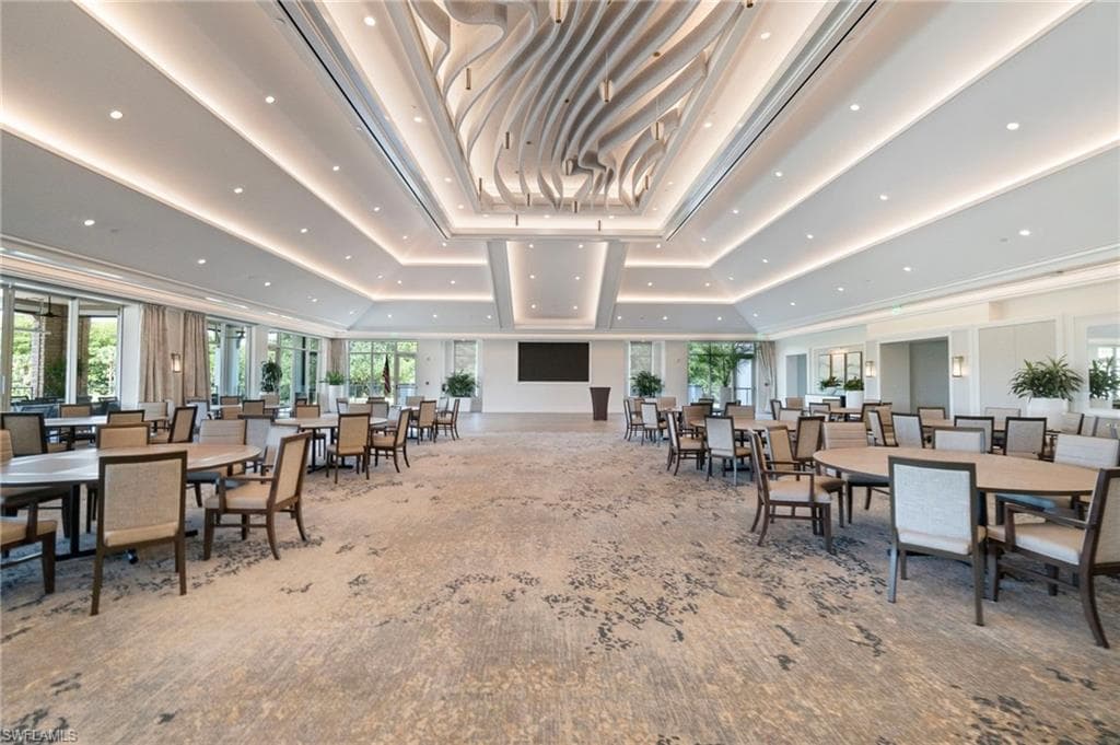 11242 Five Oaks LN, NAPLES FL 34120-21