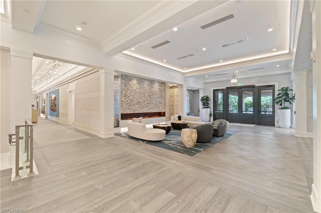 11242 Five Oaks LN, NAPLES FL 34120-27