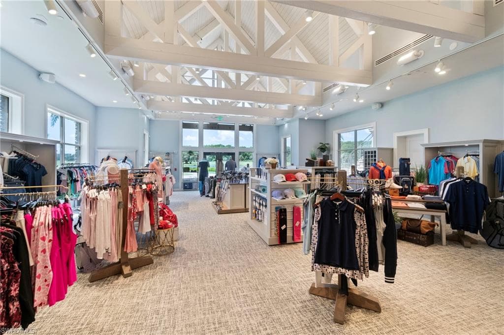 11242 Five Oaks LN, NAPLES FL 34120-32