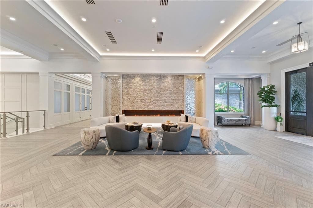 11242 Five Oaks LN, NAPLES FL 34120-28