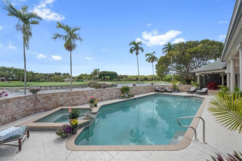 2339 Alexander Palm DR, NAPLES FL 34105-22