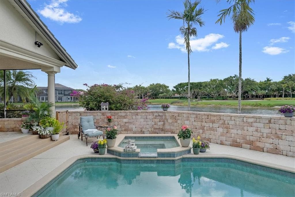 2339 Alexander Palm DR, NAPLES FL 34105-25