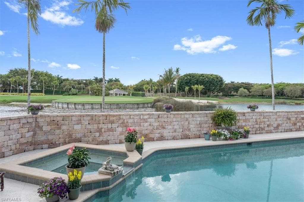 2339 Alexander Palm DR, NAPLES FL 34105-21