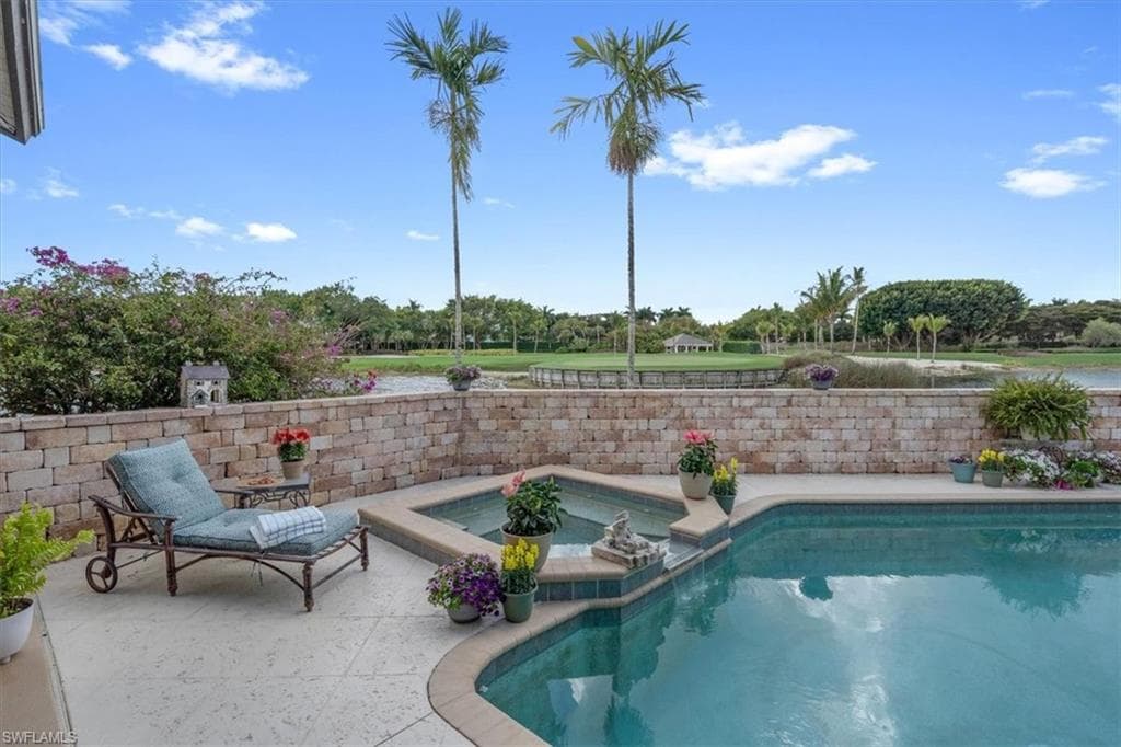 2339 Alexander Palm DR, NAPLES FL 34105-23