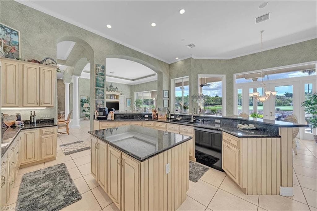 2339 Alexander Palm DR, NAPLES FL 34105-9