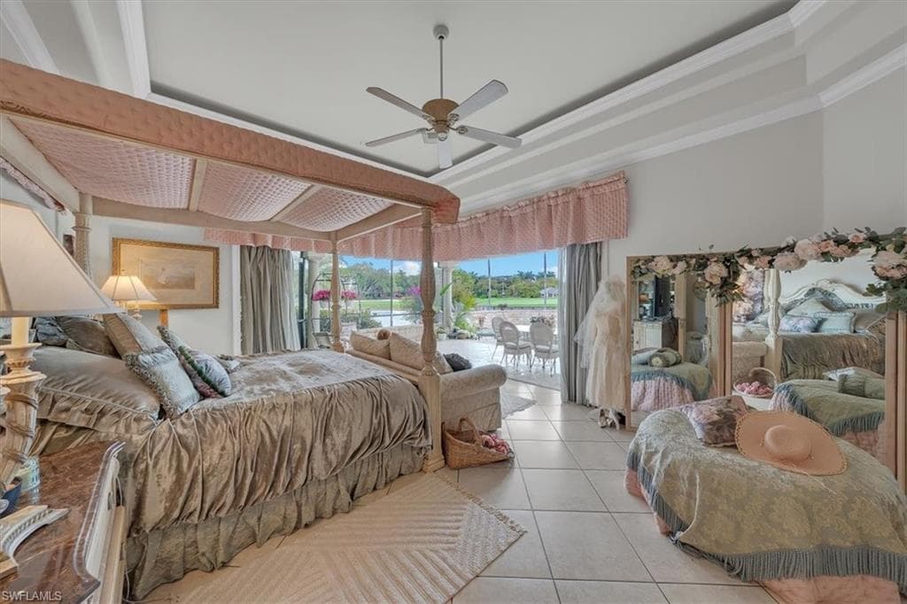 2339 Alexander Palm DR, NAPLES FL 34105-38