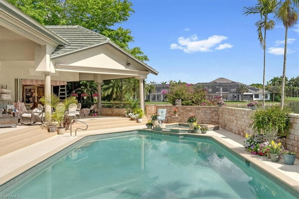 2339 Alexander Palm DR, NAPLES FL 34105-28