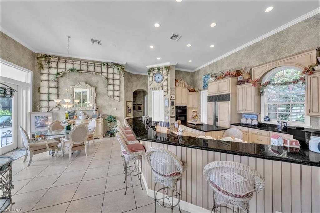 2339 Alexander Palm DR, NAPLES FL 34105-7