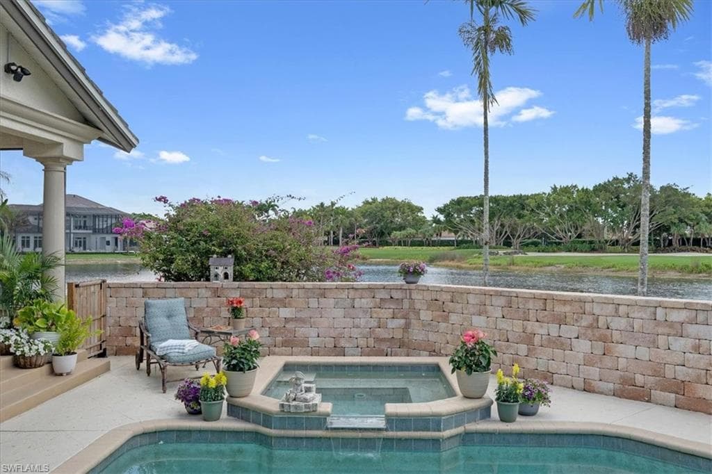 2339 Alexander Palm DR, NAPLES FL 34105-24