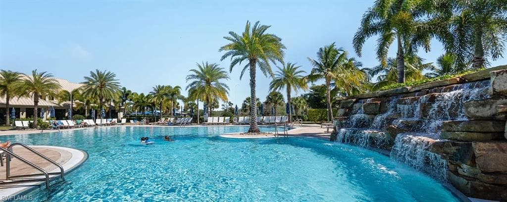 7631 Jacaranda LN, NAPLES FL 34114-35