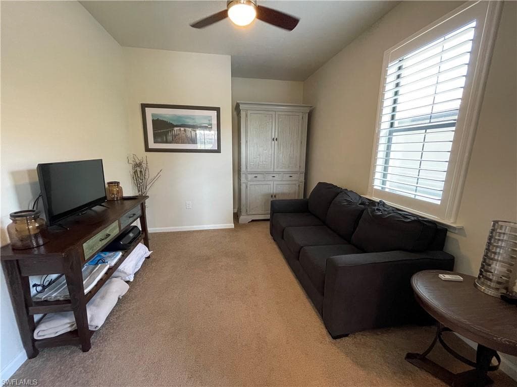 7631 Jacaranda LN, NAPLES FL 34114-31