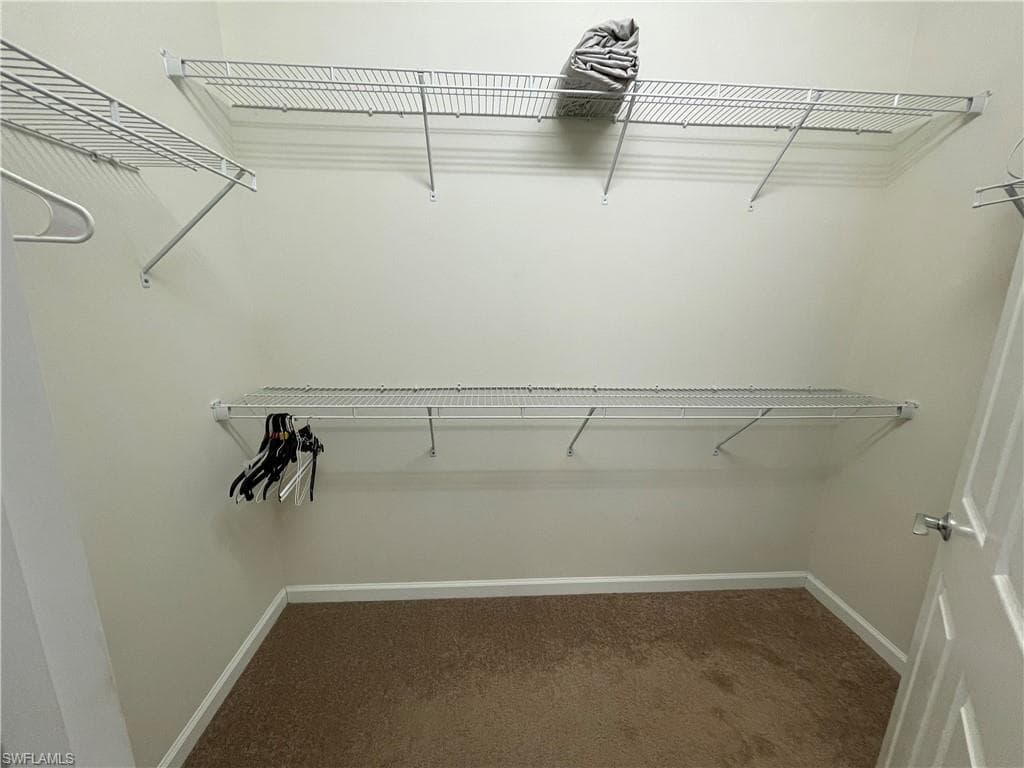 7631 Jacaranda LN, NAPLES FL 34114-27