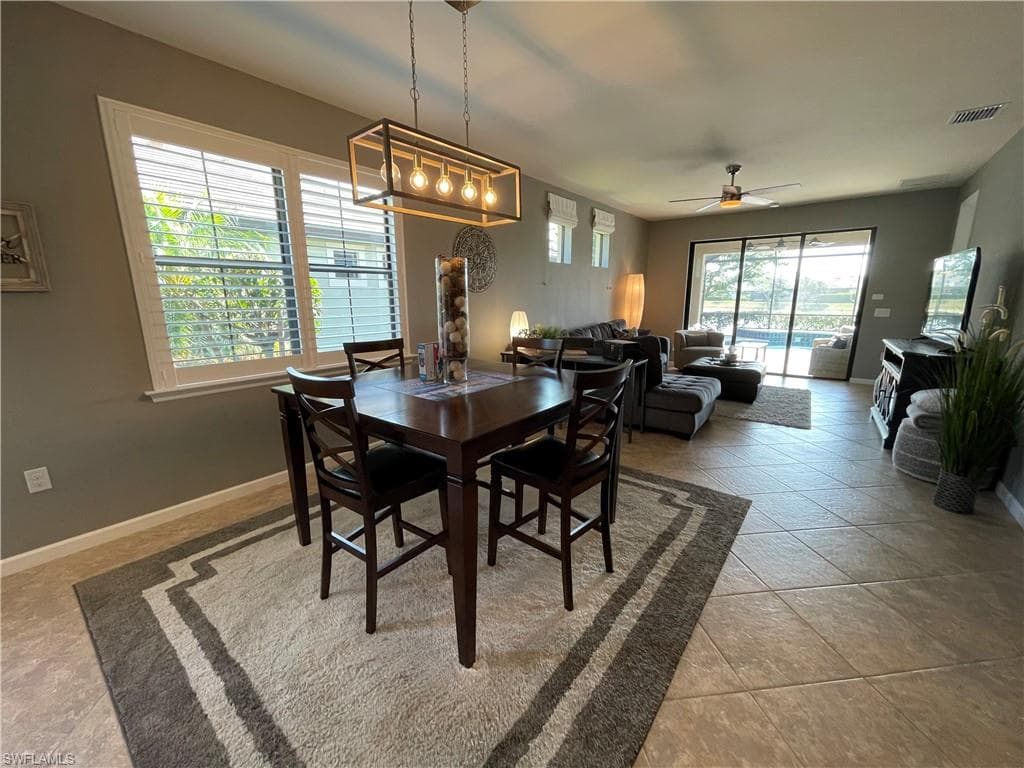 7631 Jacaranda LN, NAPLES FL 34114-14