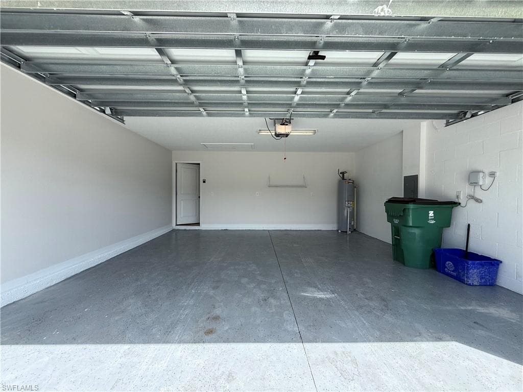 39889 NW Harmon Grove CT, ZEPHYRHILLS FL 33540-41