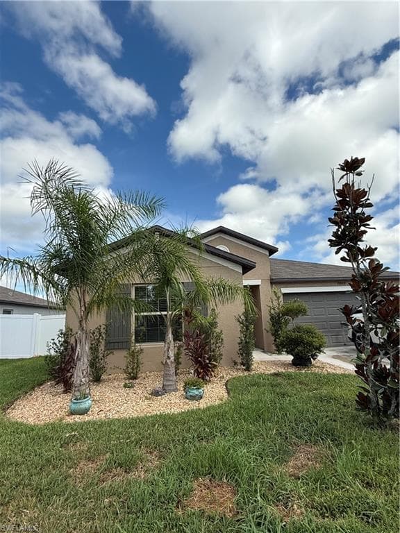 39889 NW Harmon Grove CT, ZEPHYRHILLS FL 33540-4