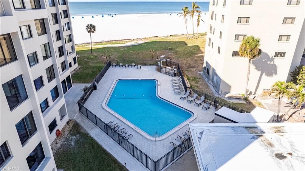6662 Estero BLVD 308-30