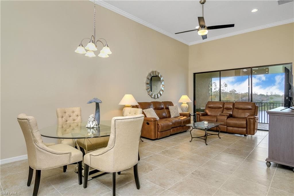 9440 Benvenuto CT # 204, NAPLES FL 34119-8