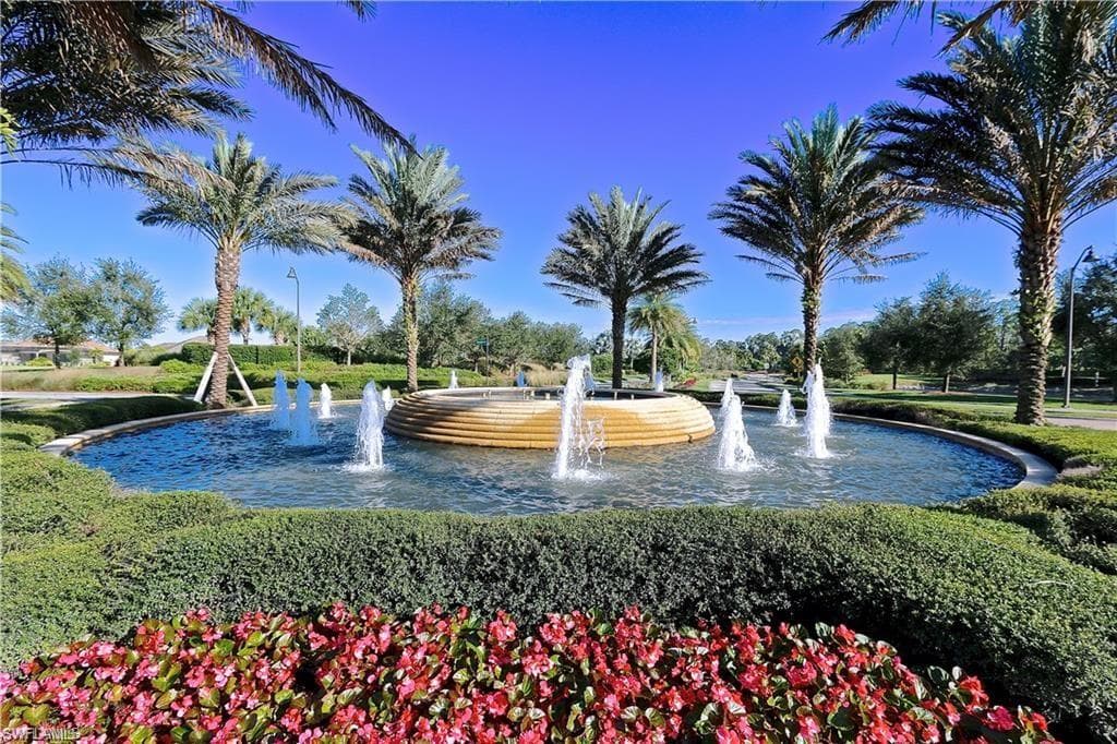 9440 Benvenuto CT # 204, NAPLES FL 34119-18