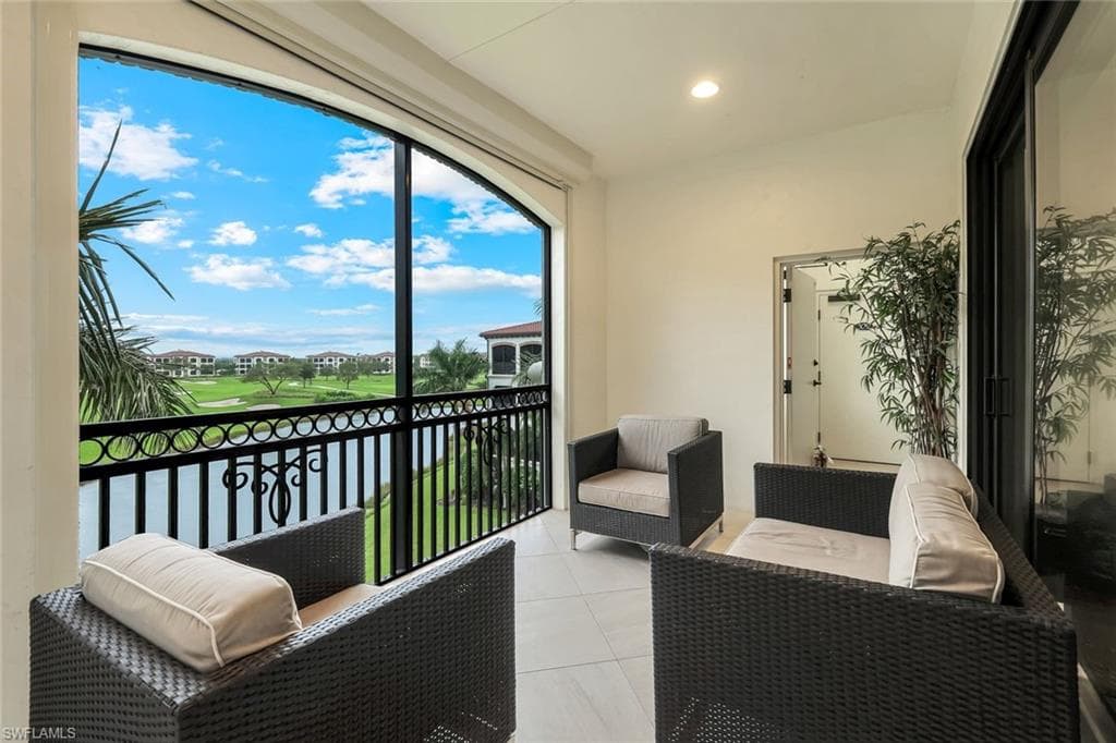 16452 Carrara WAY # 301, NAPLES FL 34110-16