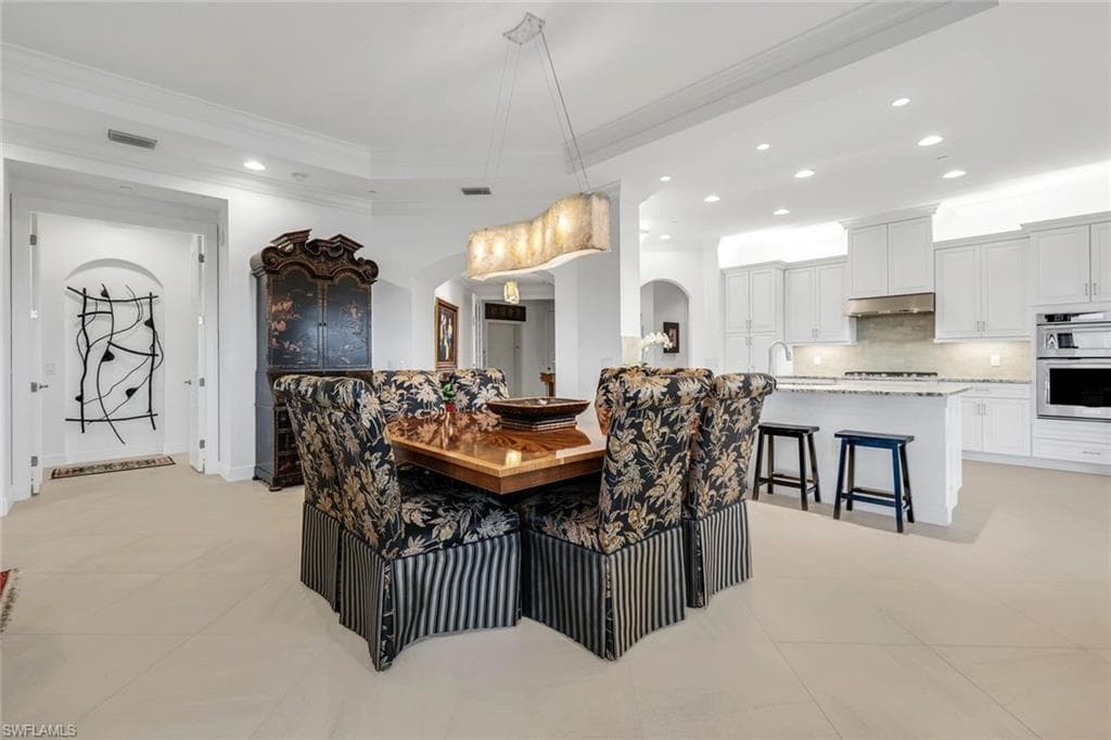 16452 Carrara WAY # 301, NAPLES FL 34110-8