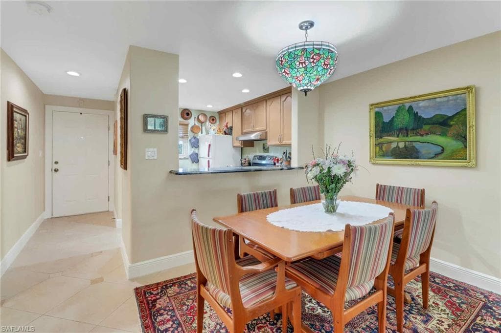 5595 RATTLESNAKE HAMMOCK RD # 19, NAPLES FL 34113-2