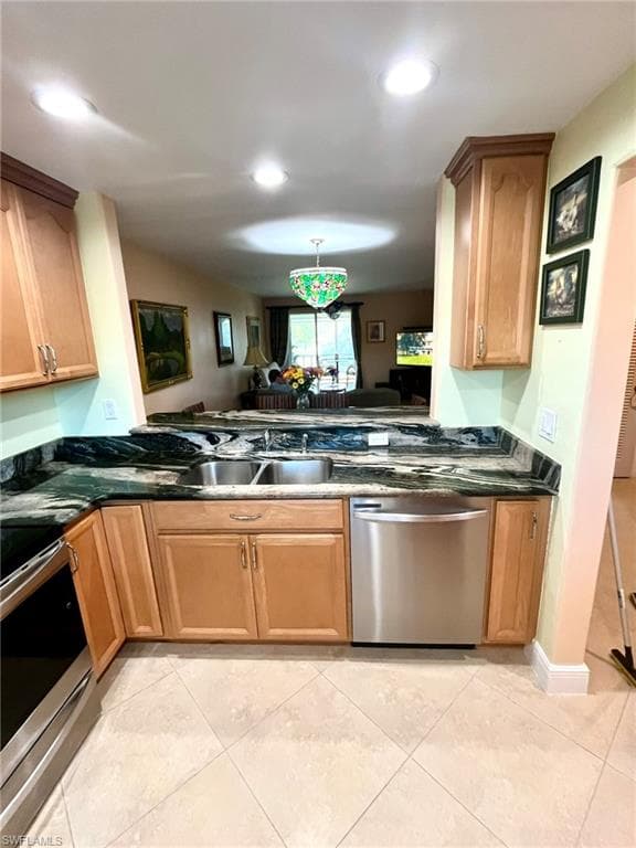 5595 RATTLESNAKE HAMMOCK RD # 19, NAPLES FL 34113-8