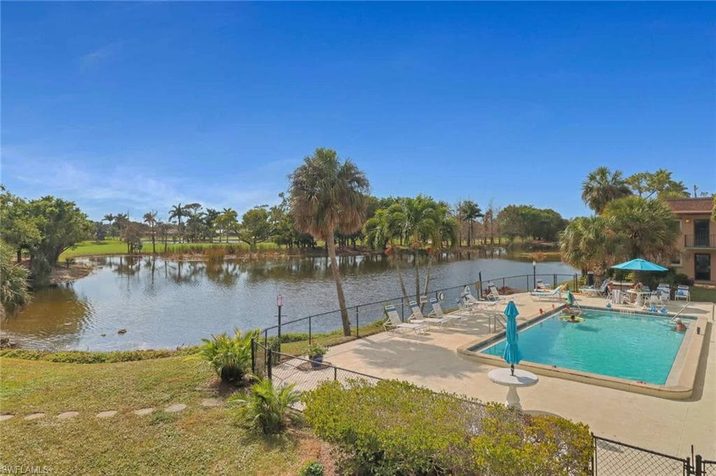 5595 RATTLESNAKE HAMMOCK RD # 19, NAPLES FL 34113-23