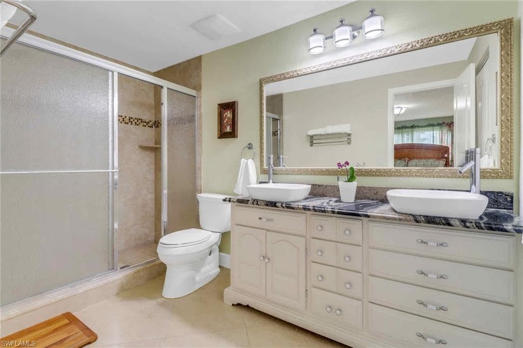 5595 RATTLESNAKE HAMMOCK RD # 19, NAPLES FL 34113-14